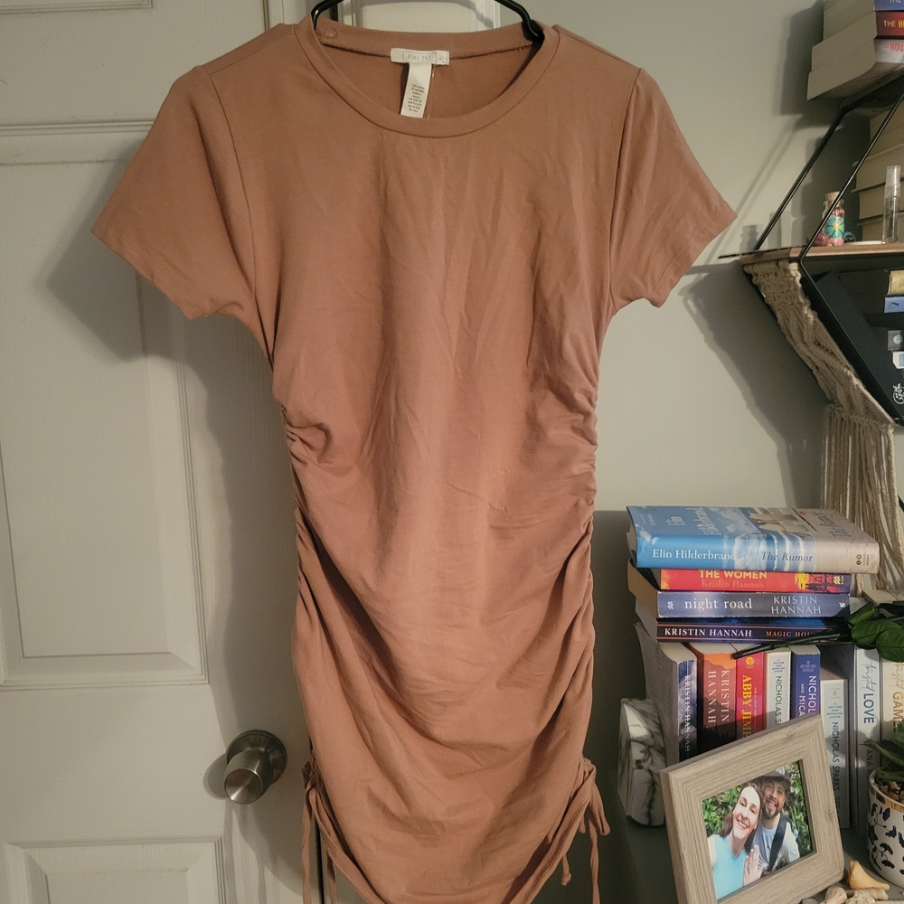Tilly's Brown Short Sleeve Dress